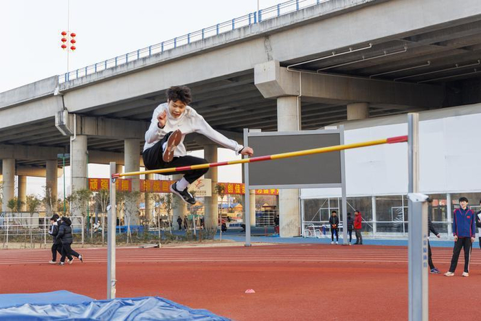 开云app下载-寒锋砺锐刃 蓄势待长风|跳高|市田径队|安徽省|宿州市|标枪_新浪体育_新浪新闻