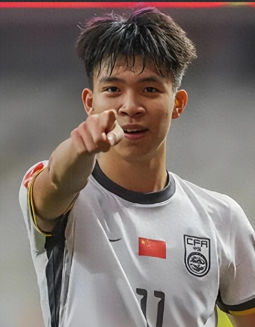 开云体育下载-国足0-4日本，王钰栋遭网暴，著名监制：150万欧身价，停球3米远