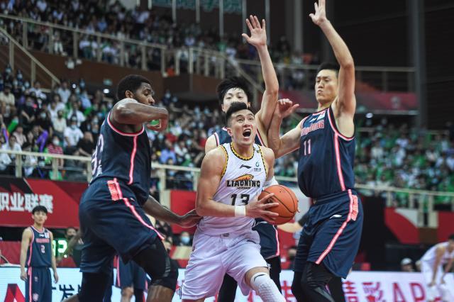 开云app下载-CBA大决战今晚打响 辽宁广东究竟谁能登顶？