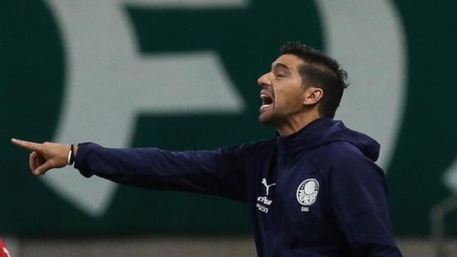 开云体育下载-魔力鸟影响大 解放者杯冠军主帅带三本他的书结婚