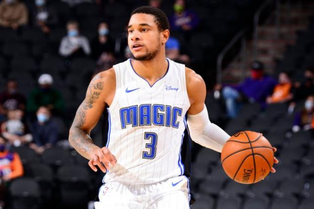 开云体育下载-魔术小将神兵天降 勇士被魔咒紧绕再度无缘三连胜