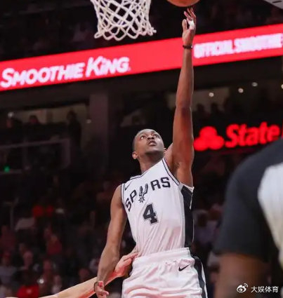 福克斯曾经是联盟最快的球员，为何迟迟打不出来？|路易斯-金|nba|命中率|勇士|利拉德_新浪体育_新浪新闻